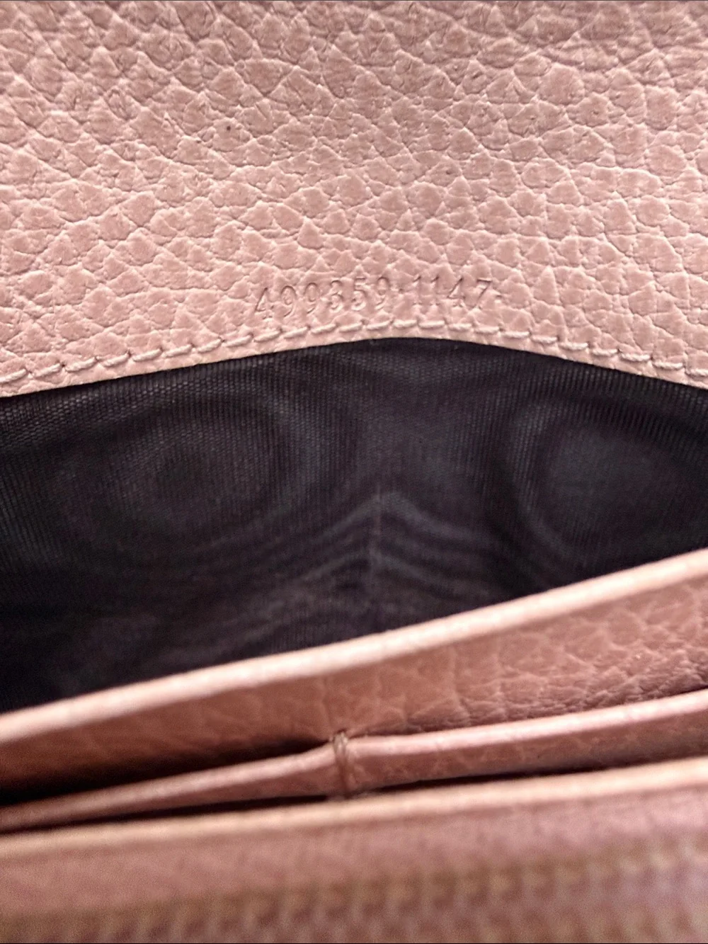 Gucci Pinkish Cream Leather Continental Wallet with Gold Butterfly Box Included - Picture 13 of 13